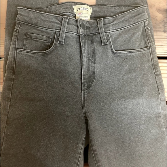 L’agence Ladies Slim Jeans Faded Black with Knee Distress - Picture 2 of 2